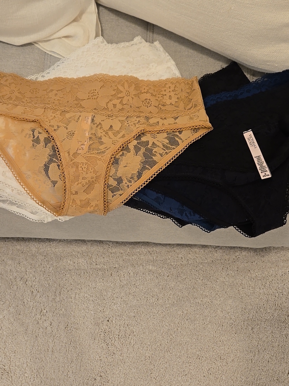Bundle of Victoria's Secret - Bra & Panties - Picture 3 of 9